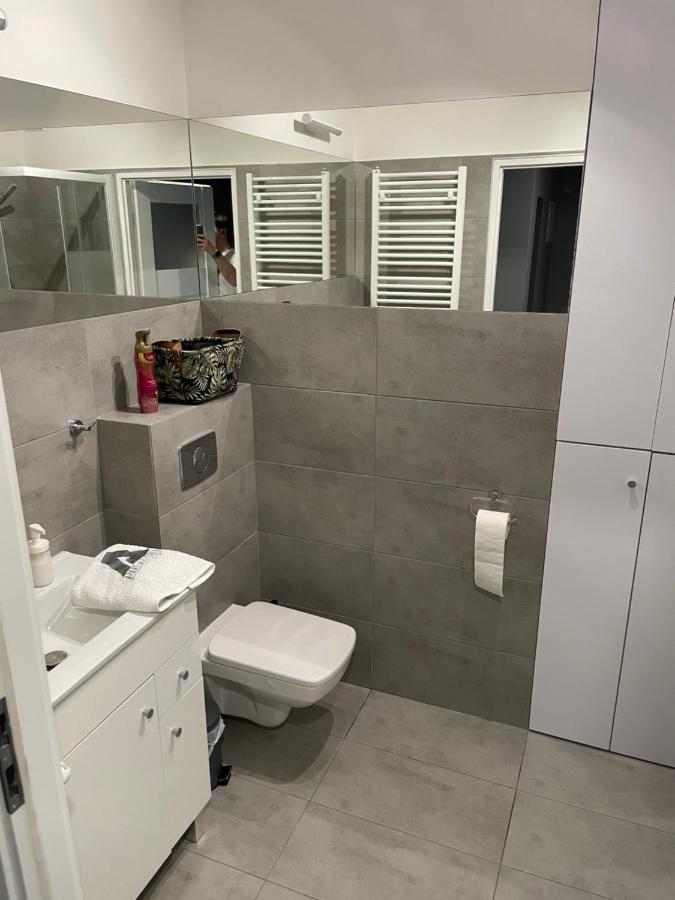 Apartament Royal Chelmonskiego Srem Bagian luar foto